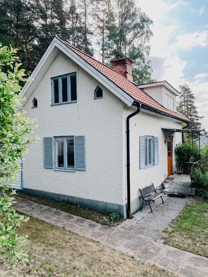 Charming House With Wood Stove Near Lake Virserum Exterior foto